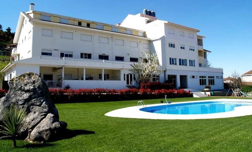 Hotel Aguiar Da Pena 빌라 푸카 데 아기아르 외부 사진